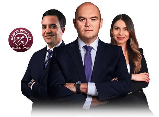Sebastian Muñoz, Ricardo Ibañez y Tania Olivera abogados DefensaDeudores.cl