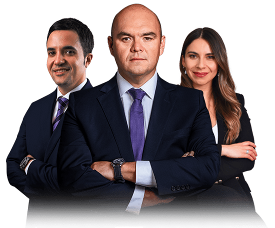 Abogados especialistas en deudas Tania Olivera, Sebastián Muñoz y Ricardo Ibáñez