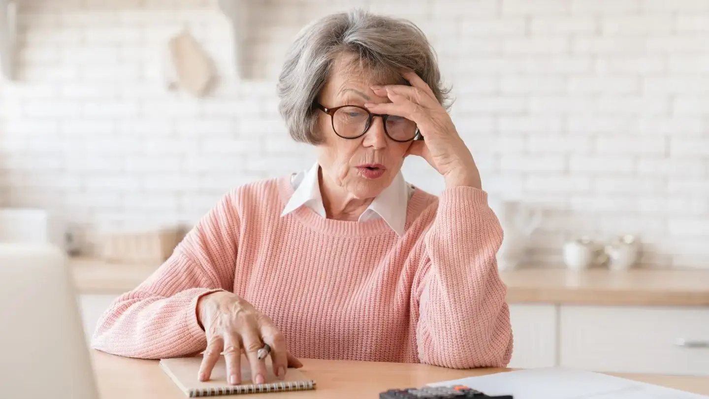 ¿Las deudas con Cajas de Compensación prescriben? Abuela estresada